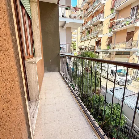 Lejlighed Pristina Apartment, Pochi Passi Dal Mare Rifa755 *