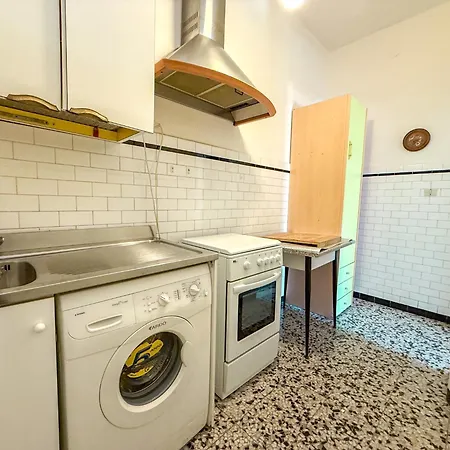 Pristina Apartment, Pochi Passi Dal Mare Rifa755