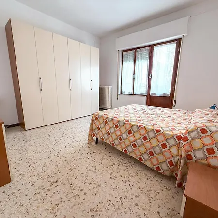Pristina Apartment, Pochi Passi Dal Mare Rifa755 *