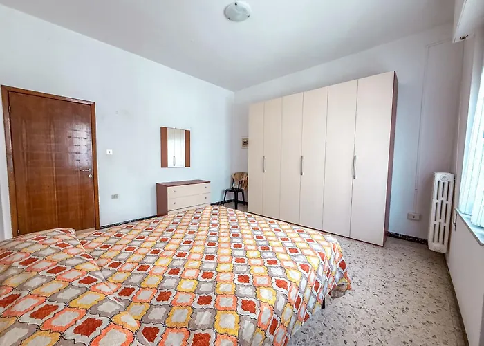Pristina Apartment, Pochi Passi Dal Mare Rifa755