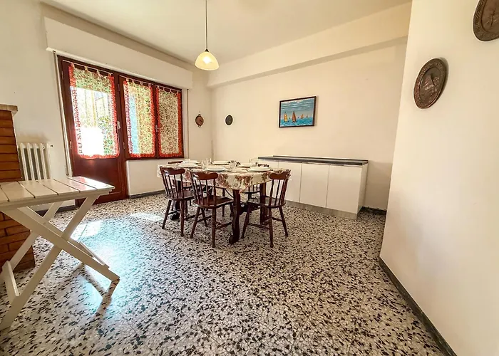 Apartment Pristina Apartment, Pochi Passi Dal Mare Rifa755